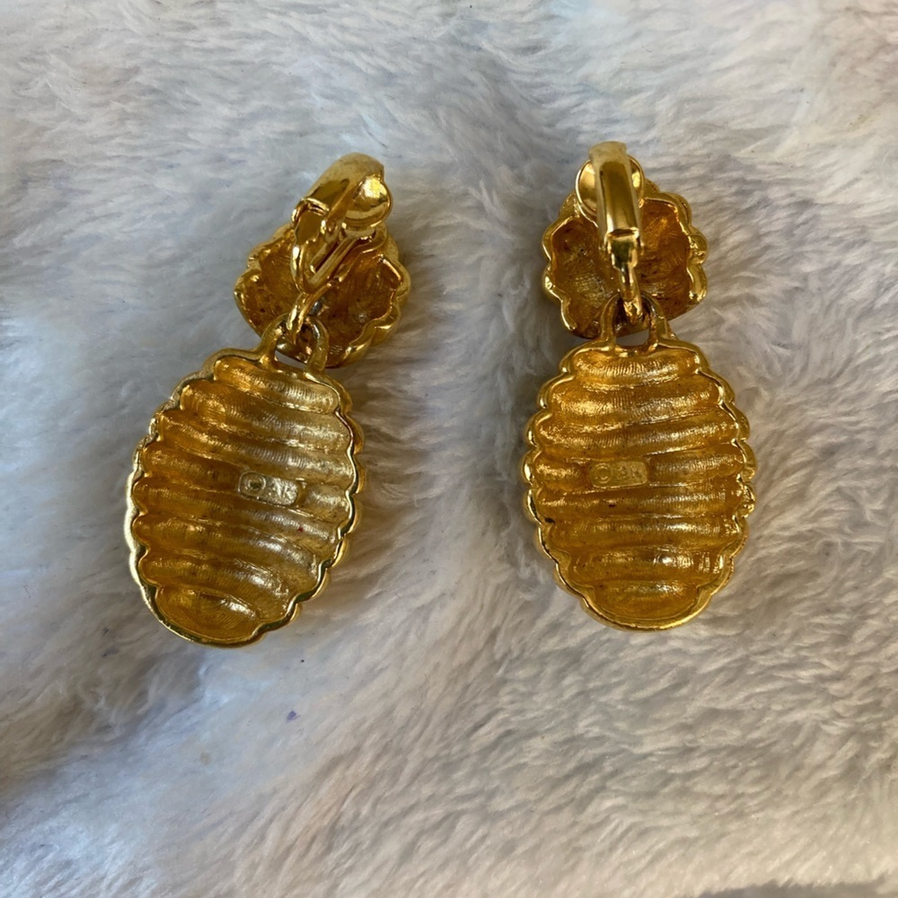 Vintage Anne Klein Gold Tone Clip‎ on Earrings - Picture 4 of 4